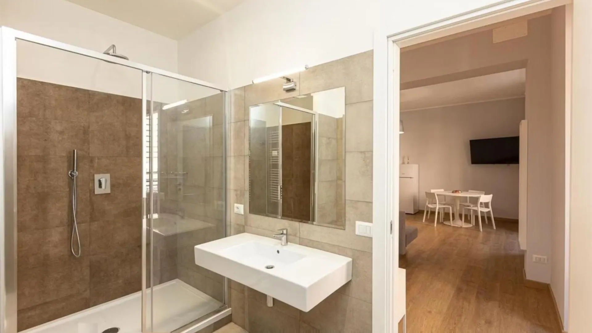 One Bedroom Apartment For Rent - Check Profile Řím 0*,  Itálie