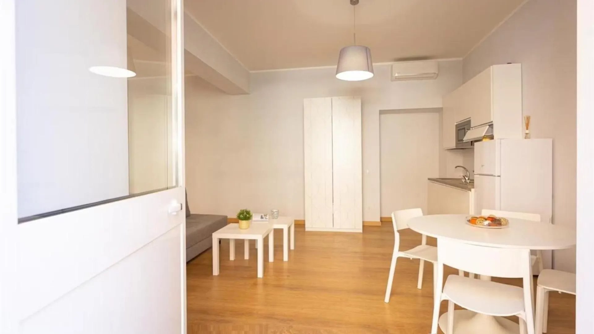 One Bedroom Apartment For Rent - Check Profile Roma